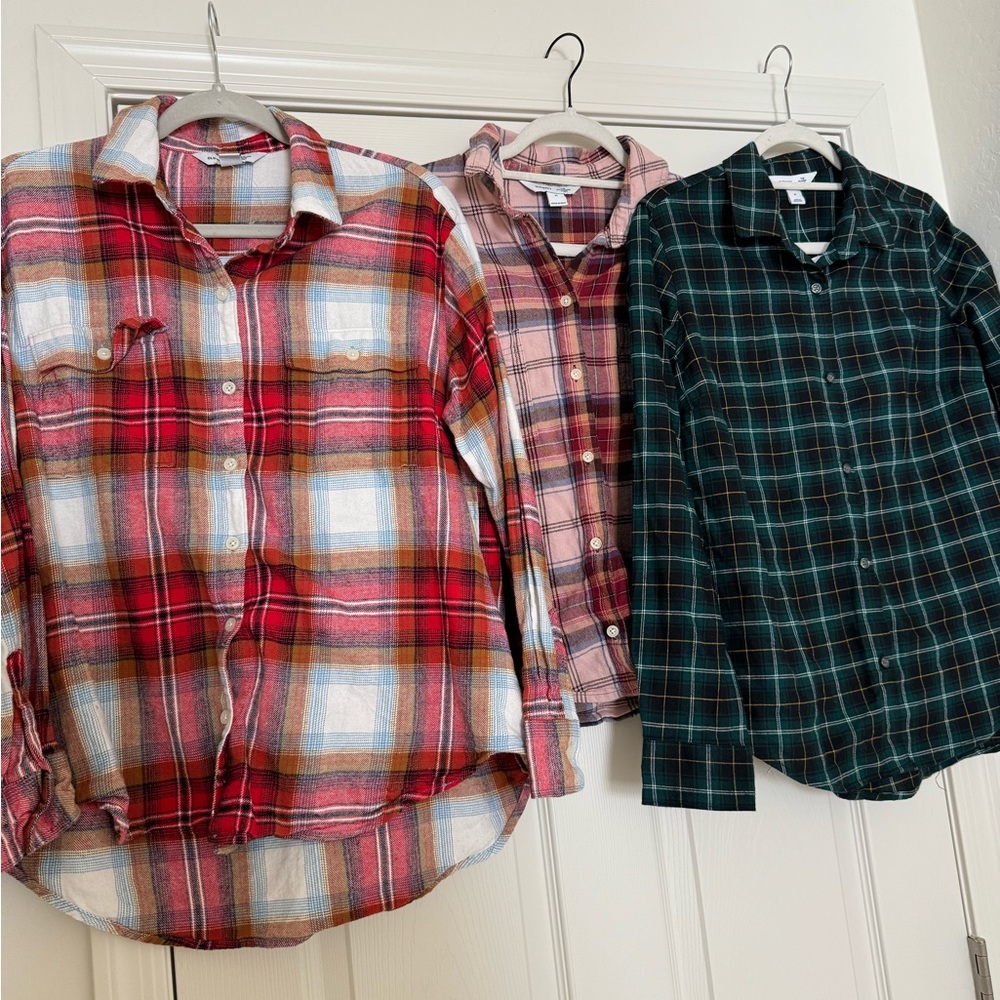 *USED* 3 x $15 Old Navy Flannels